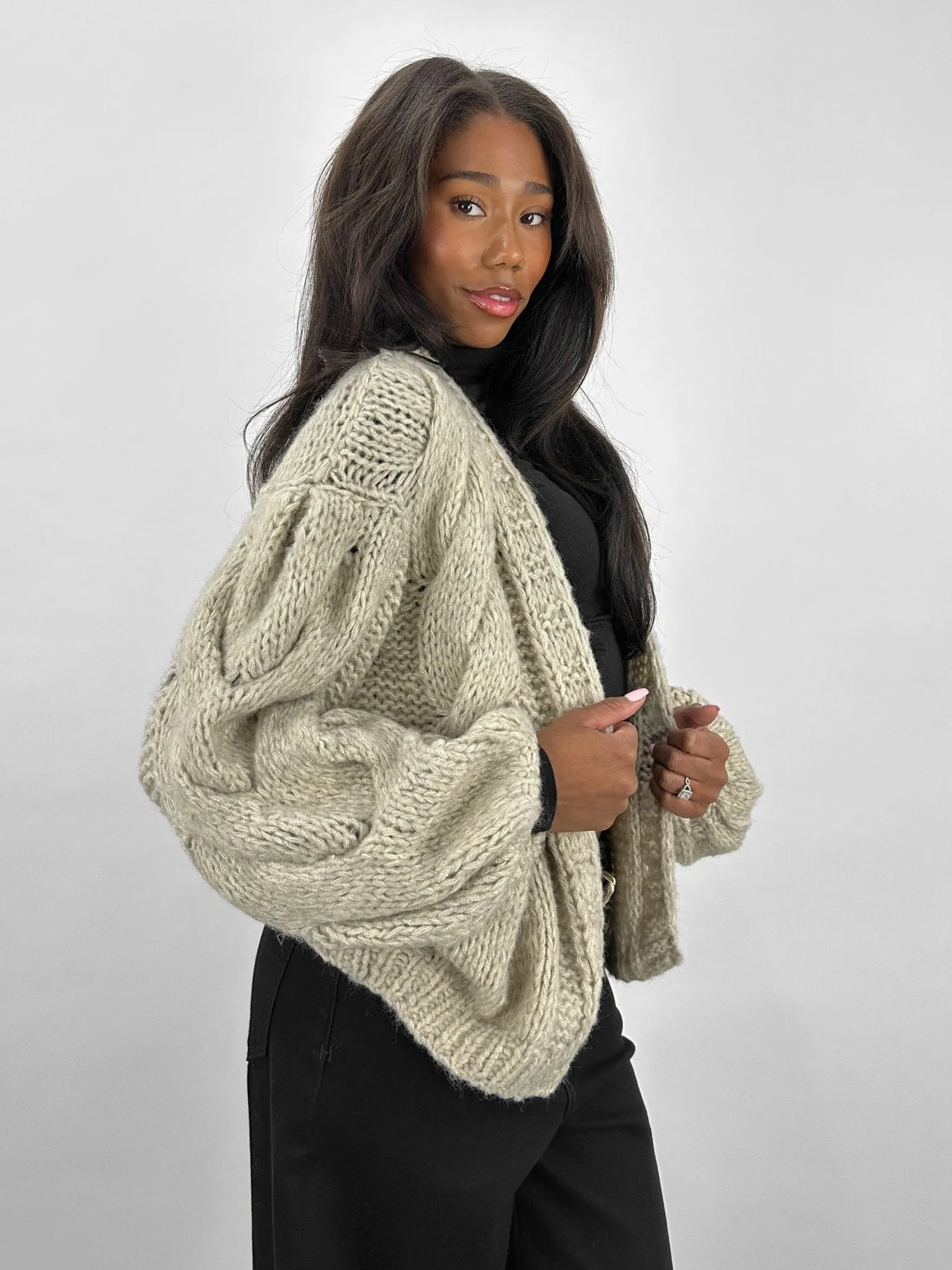 Chunky Cropped Knit Cardigan