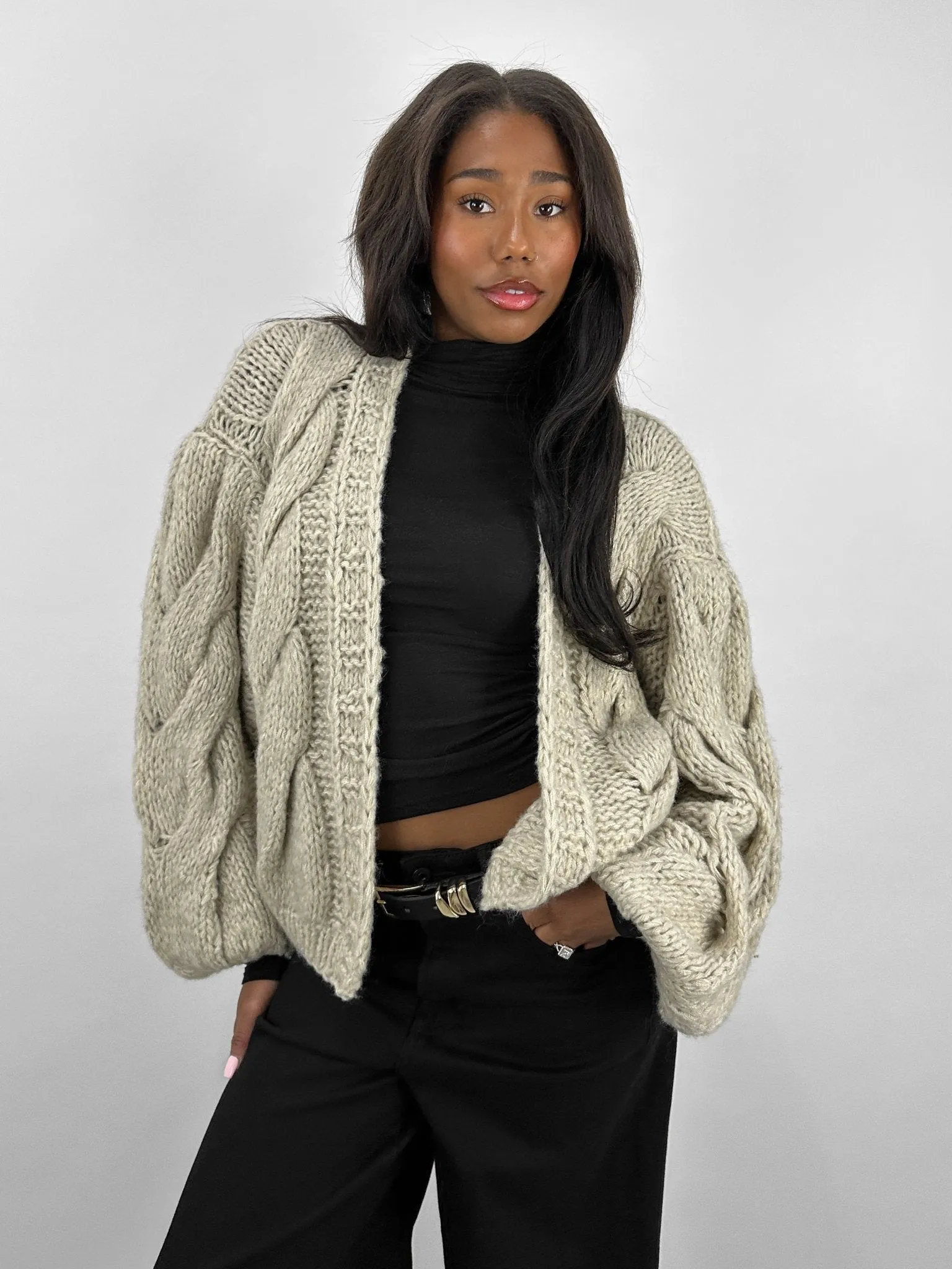 Chunky Cropped Knit Cardigan